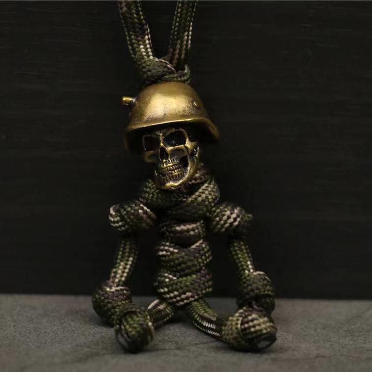 Unique and creative brass-look skull soldier keychain,allcute.ca