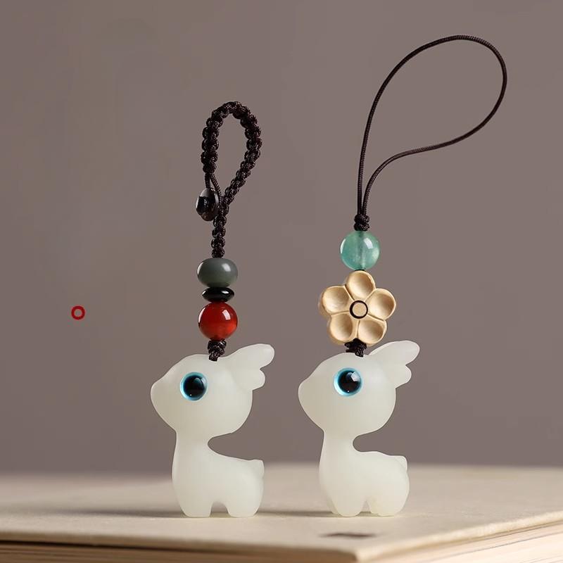Glow-in-the-dark deer keychain exquisite and cute car pendant,allcute.ca