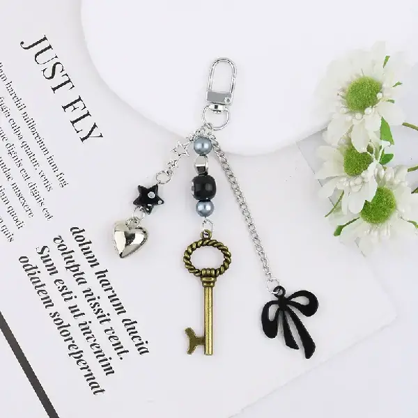 Alloy key silver heart mobile phone case pendant chain, Canadian Online Jewelry, accessories and plush toy store
